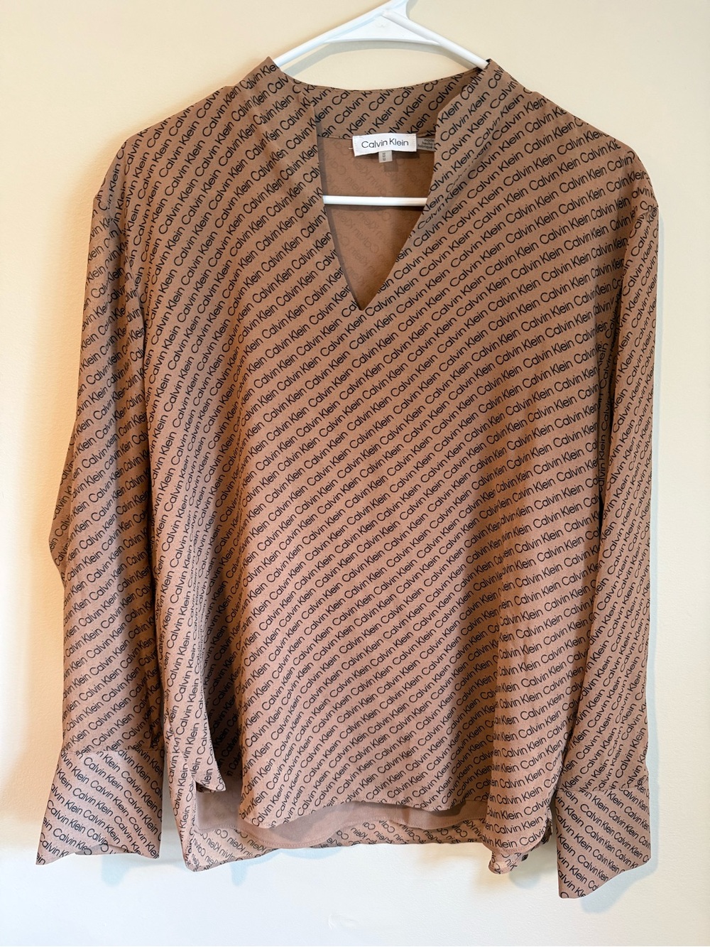 Calvin Klein Women's Brown All-Over Logo V-Neck Sweater Top